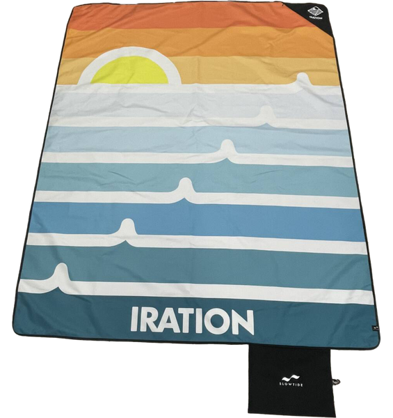 IRATION x Slowtide Patina Swell Quick-Dry Picnic Blanket